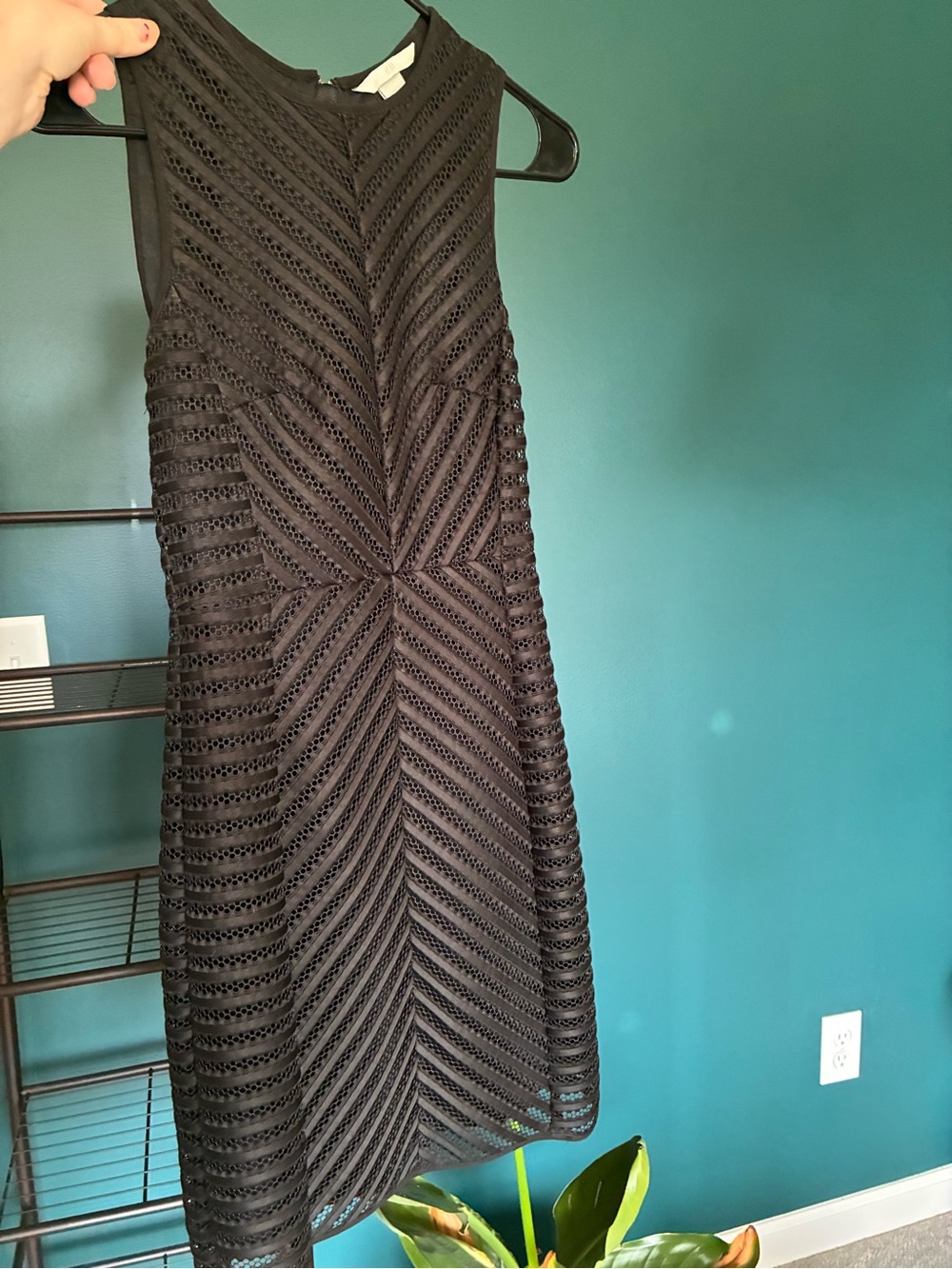 H&M Black Sleeveless Textured Sheath Dress